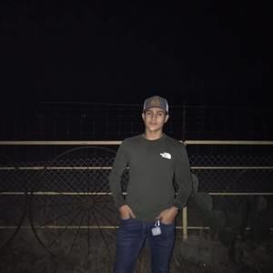 Meet your Posher, Carlos